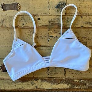 REVOLVE ISSA DE MAR BIKINI TOP WHITE BIKINI TOP L